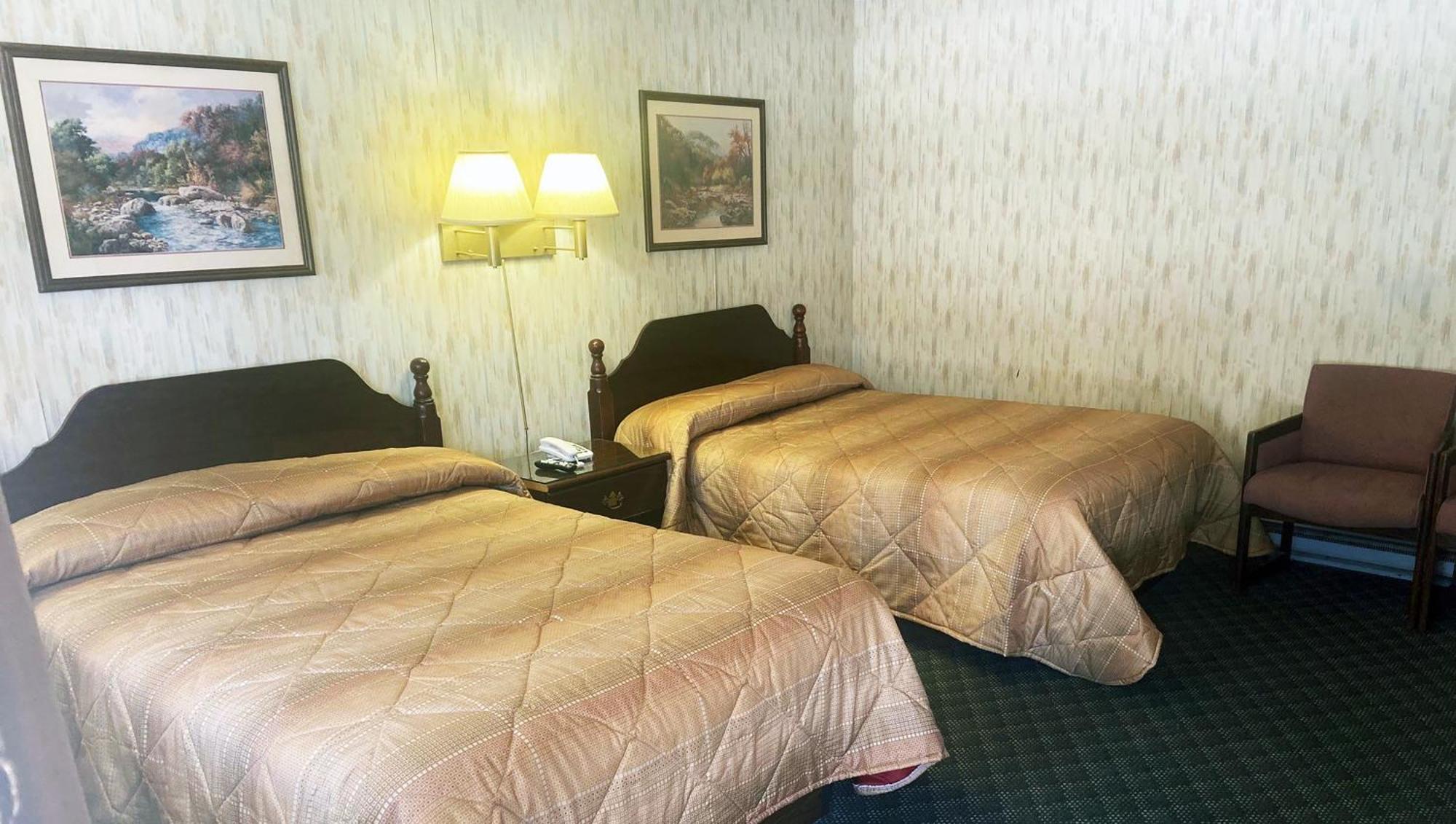 Pleasant Valley Motel West Stockbridge Exteriör bild