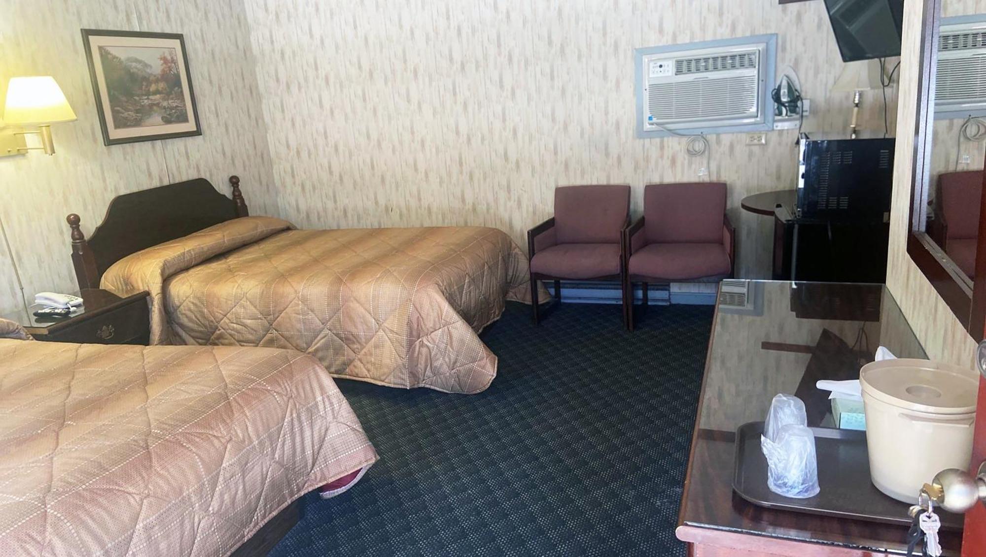 Pleasant Valley Motel West Stockbridge Exteriör bild